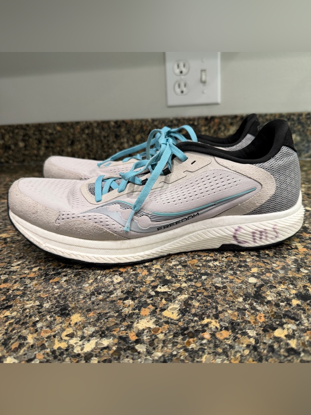 Saucony men’s  Freedom Running Shoes — Light Gray with Blue Laces 10.5